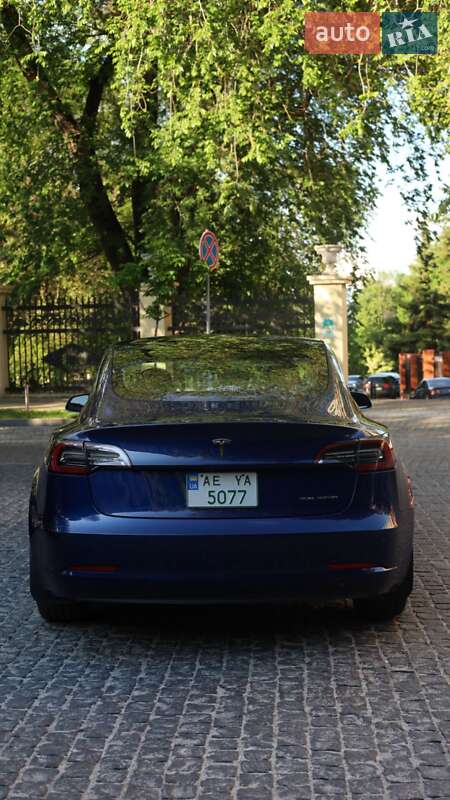Седан Tesla Model 3 2019 в Дніпрі