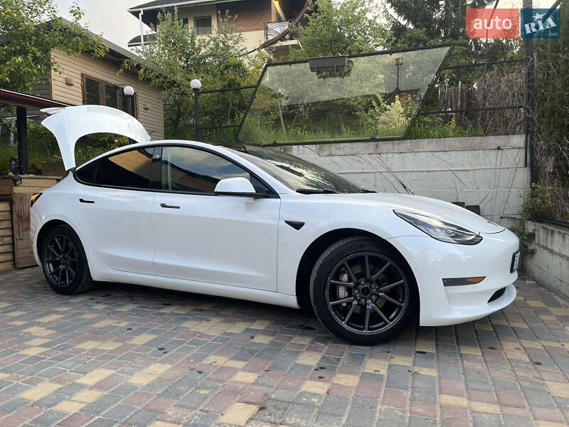Tesla Model 3 2019 Tesla Model 3 2019