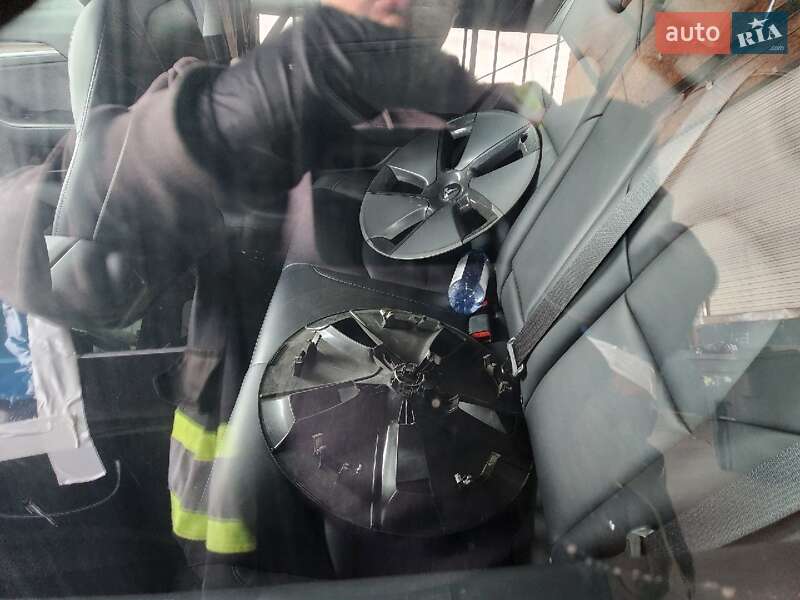 Седан Tesla Model 3 2022 в Луцке фото 11 Седан Tesla Model 3 2022 в Луцке