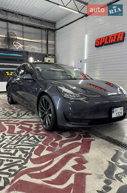 Седан Tesla Model 3 2018 в Києві