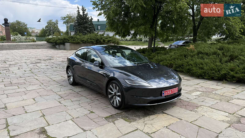 Седан Tesla Model 3 2024 в Белой Церкви