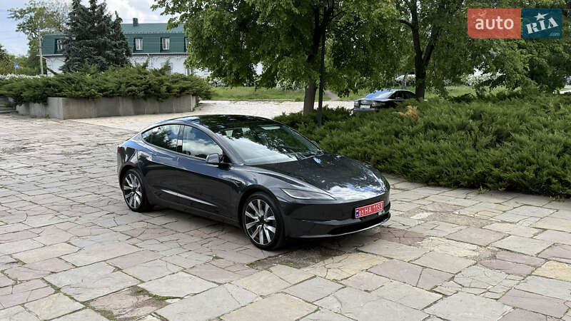Седан Tesla Model 3 2024 в Белой Церкви