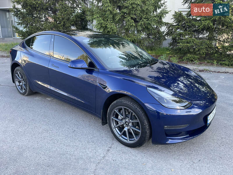 Tesla Model 3 2023