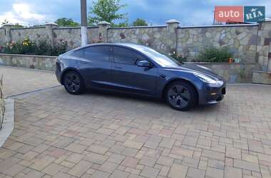 Седан Tesla Model 3 2020 в 