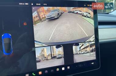 Седан Tesla Model 3 2022 в 