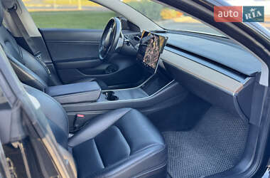 Седан Tesla Model 3 2018 в 