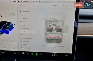 Седан Tesla Model 3 2020 в 