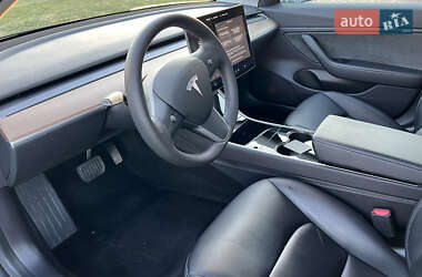 Седан Tesla Model 3 2019 в 
