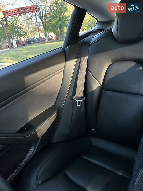 Седан Tesla Model 3 2018 в Одессе