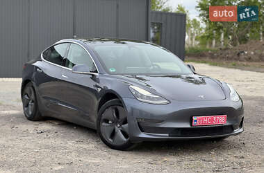 Седан Tesla Model 3 2019 в 