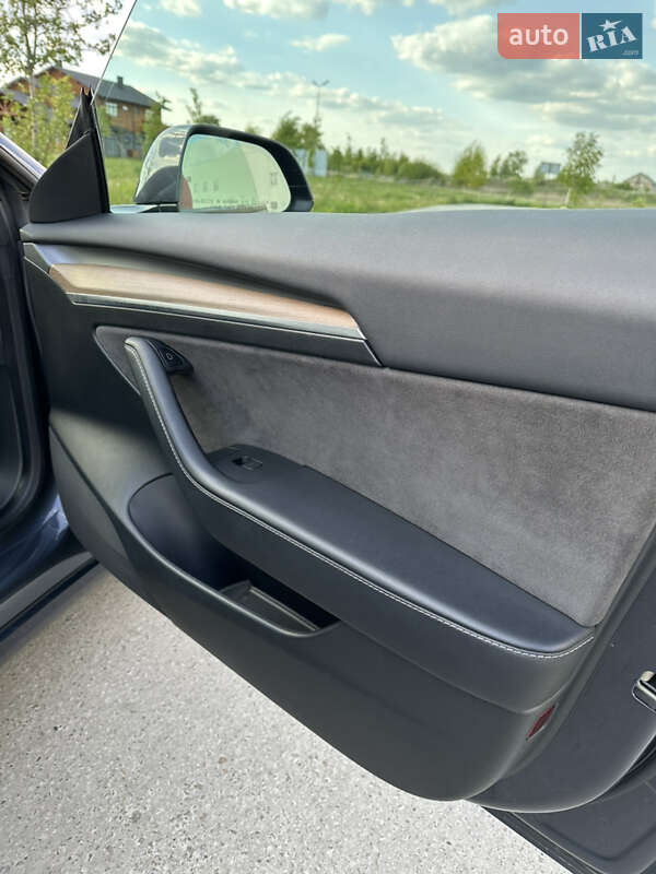 Седан Tesla Model 3 2023 в Коростені фото 24 Седан Tesla Model 3 2023 в Коростені