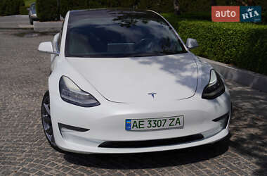 Седан Tesla Model 3 2018 в 