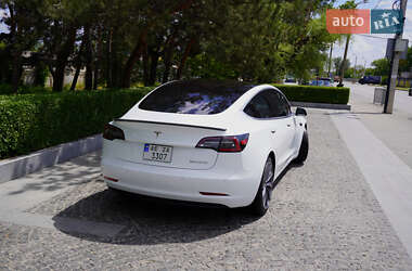 Седан Tesla Model 3 2018 в 