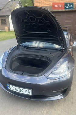 Седан Tesla Model 3 2019 в 