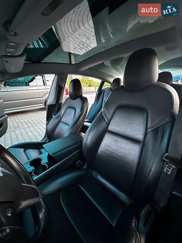 Седан Tesla Model 3 2018 в Березному фото 10 Седан Tesla Model 3 2018 в Березному