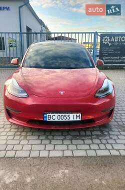 Седан Tesla Model 3 2022 в Львове