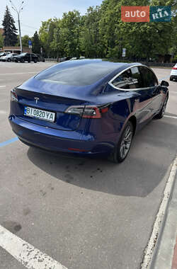 Седан Tesla Model 3 2019 в 