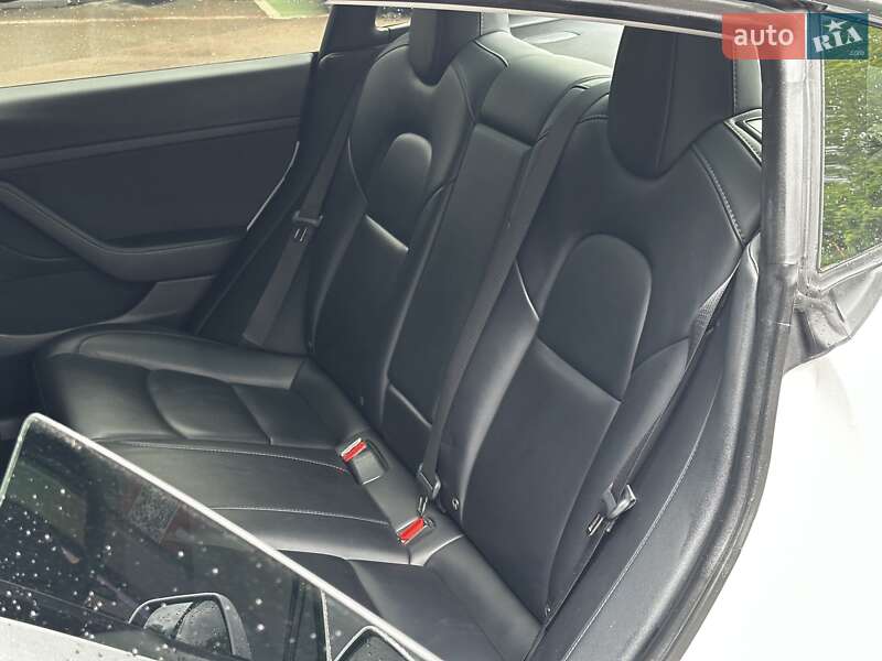 Седан Tesla Model 3 2022 в Киеве фото 15 Седан Tesla Model 3 2022 в Киеве