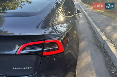Седан Tesla Model 3 2022 в Дніпрі