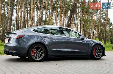 Седан Tesla Model 3 2019 в 