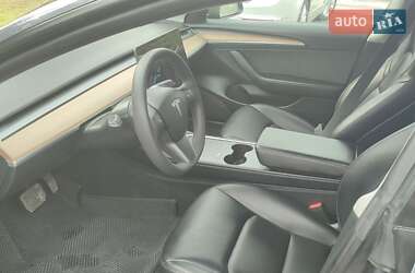 Седан Tesla Model 3 2021 в 