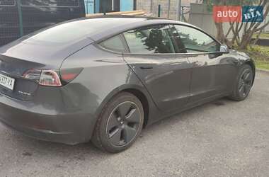 Седан Tesla Model 3 2021 в 