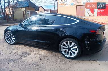 Седан Tesla Model 3 2019 в 