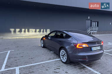 Седан Tesla Model 3 2023 в Киеве