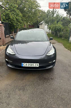 Седан Tesla Model 3 2018 в Черновцах