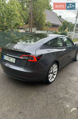 Седан Tesla Model 3 2018 в Черновцах