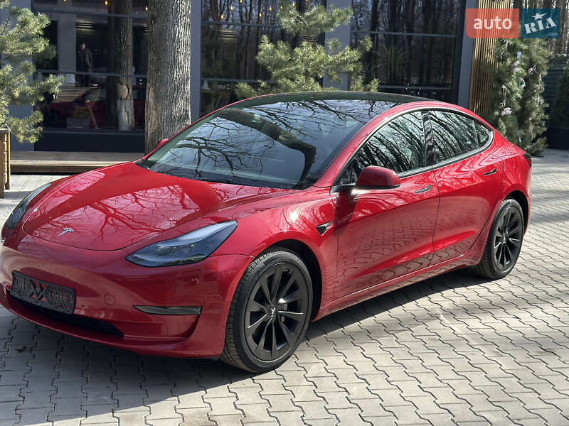 Седан Tesla Model 3 2022 в Вінниці