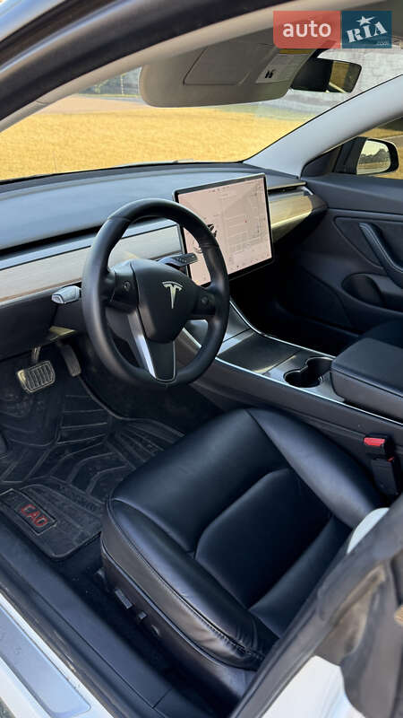 Седан Tesla Model 3 2019 в Ровно фото 25 Седан Tesla Model 3 2019 в Ровно