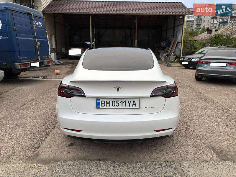 Седан Tesla Model 3 2022 в Києві