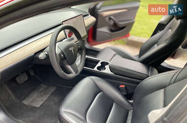 Седан Tesla Model 3 2021 в 