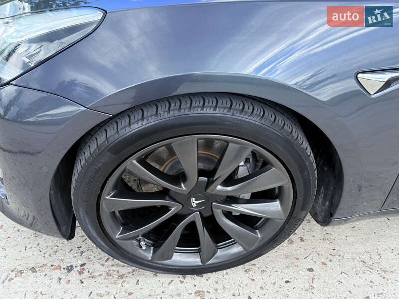 Седан Tesla Model 3 2018 в Южноукраинске фото 14 Седан Tesla Model 3 2018 в Южноукраинске