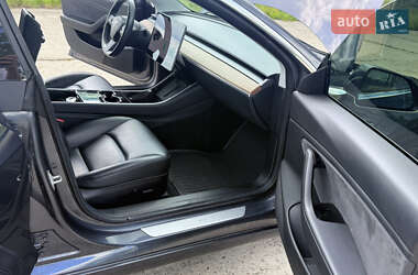 Седан Tesla Model 3 2018 в 