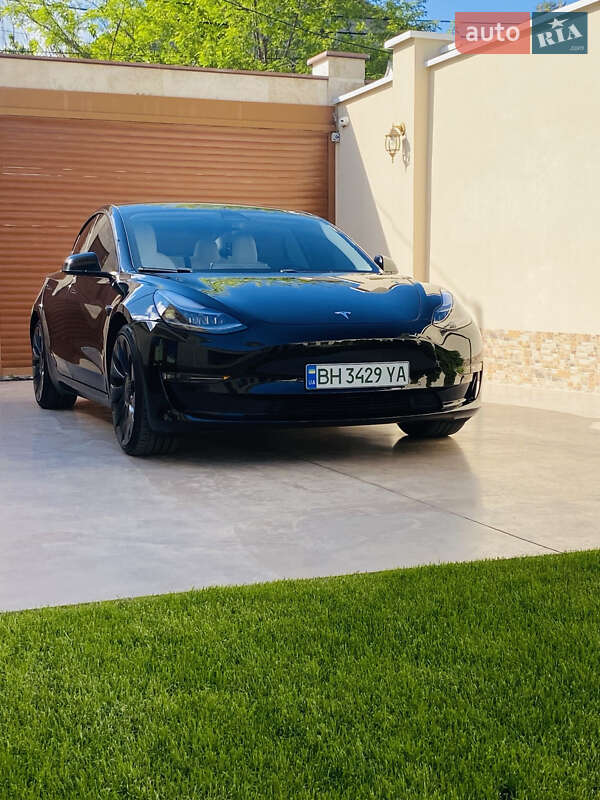 Седан Tesla Model 3 2021 в Одесі
