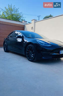 Седан Tesla Model 3 2021 в 