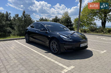 Седан Tesla Model 3 2018 в 