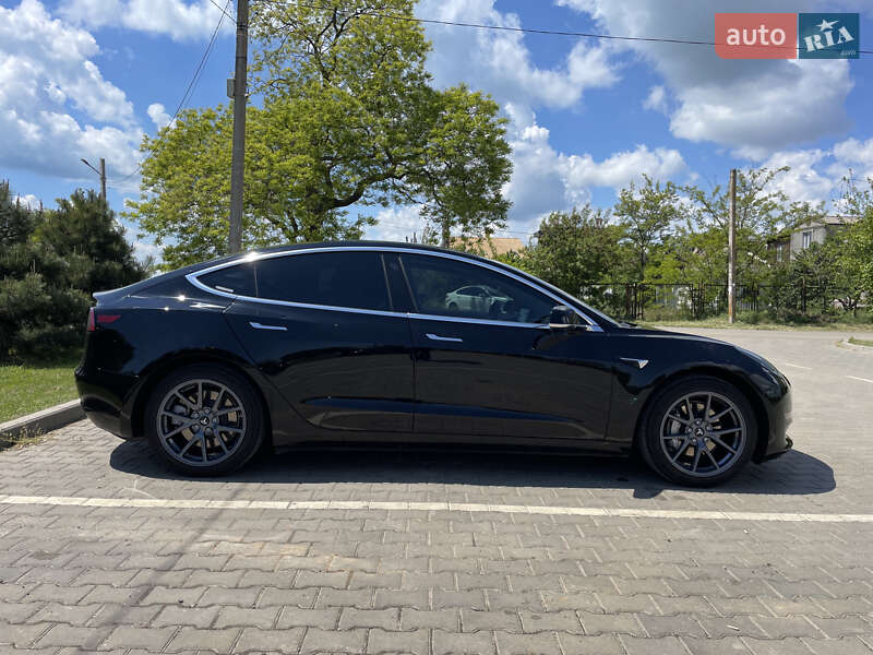 Седан Tesla Model 3 2018 в Одессе