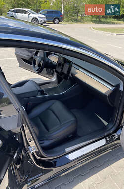 Седан Tesla Model 3 2018 в 