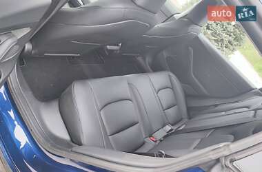 Седан Tesla Model 3 2023 в 