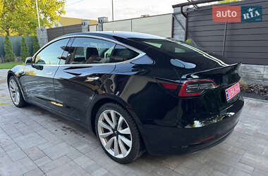 Седан Tesla Model 3 2019 в 