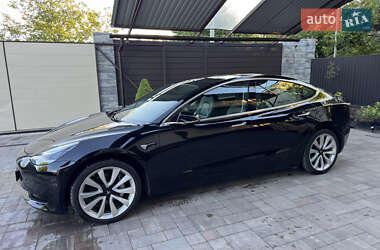 Седан Tesla Model 3 2019 в 