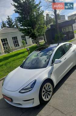 Седан Tesla Model 3 2018 в 