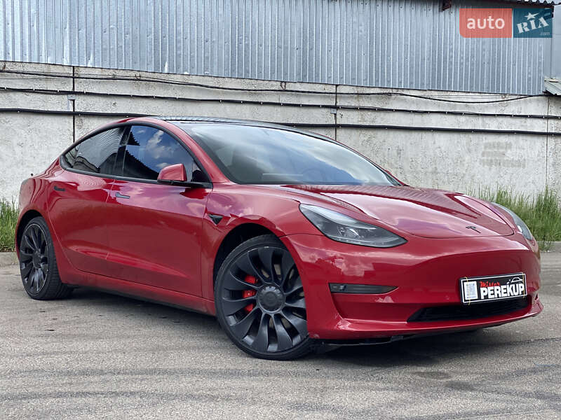 Седан Tesla Model 3 2021 в 