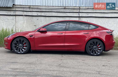 Седан Tesla Model 3 2021 в 