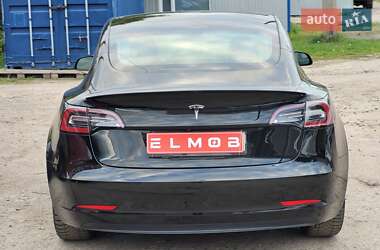 Седан Tesla Model 3 2021 в 