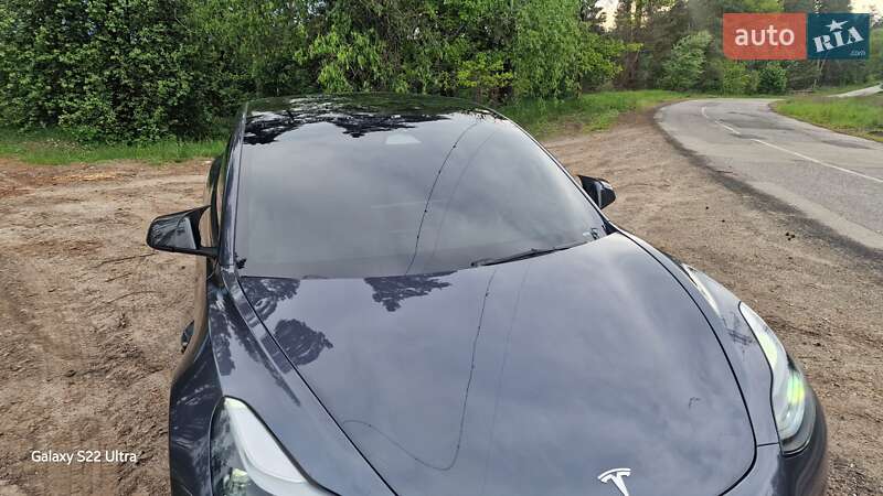 Седан Tesla Model 3 2022 в Киеве