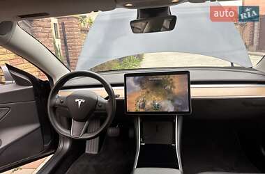 Седан Tesla Model 3 2018 в 